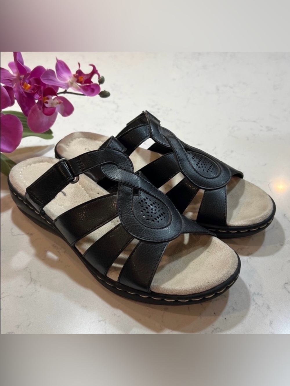 Croft & Barrow women's black slide sandals with cutout details size 7.5